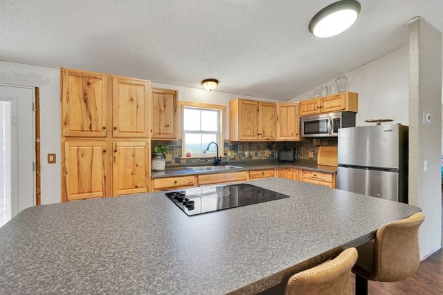 125 Valencia Dr, Kerrville, TX 78028