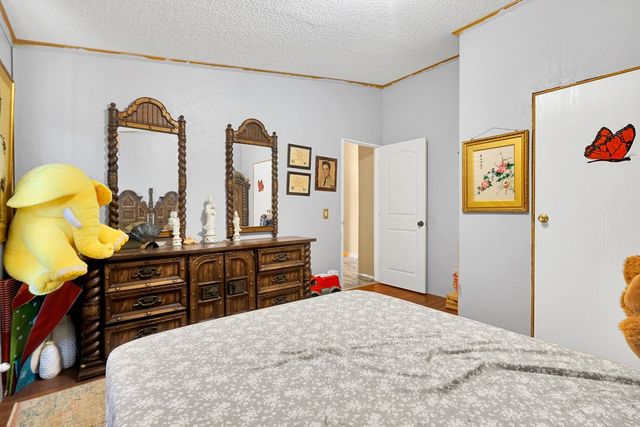 125 Valencia Dr, Kerrville, TX 78028