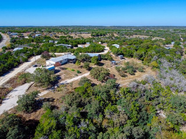 125 Valencia Dr, Kerrville, TX 78028