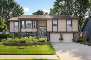 8011 Gillette Street, Lenexa, KS 66215