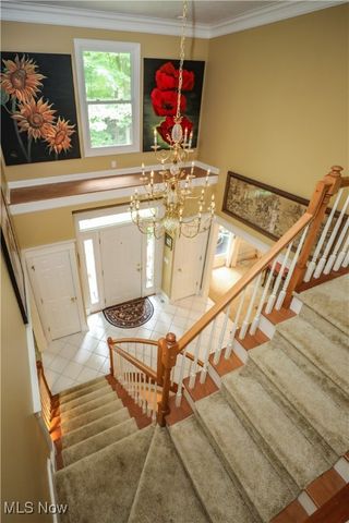 831 Meadowbrook Drive, Aurora, OH 44202