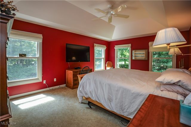 831 Meadowbrook Drive, Aurora, OH 44202