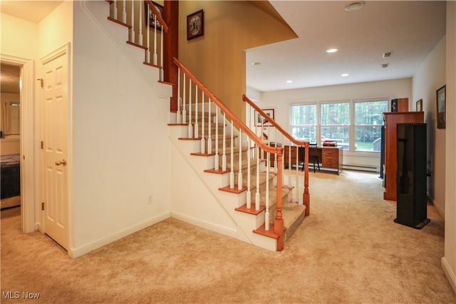 831 Meadowbrook Drive, Aurora, OH 44202