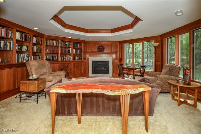 831 Meadowbrook Drive, Aurora, OH 44202