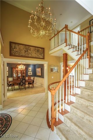 831 Meadowbrook Drive, Aurora, OH 44202