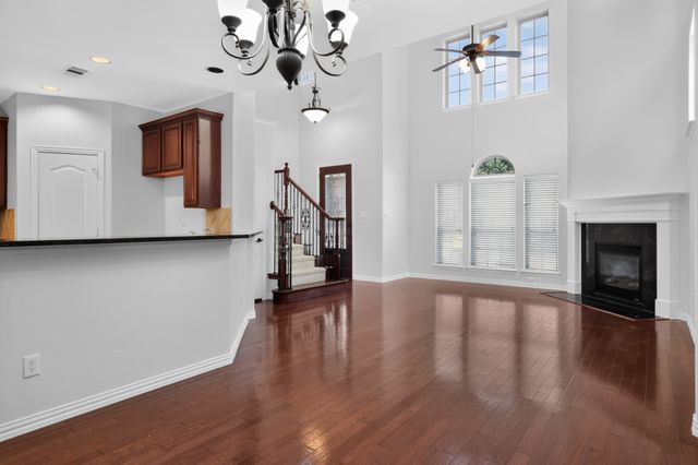 4348 Kestrel Way, Carrollton, TX 75010