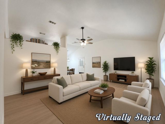 15 Las Flores DR, Wimberley, TX 78676