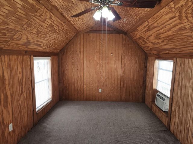 15 Las Flores DR, Wimberley, TX 78676