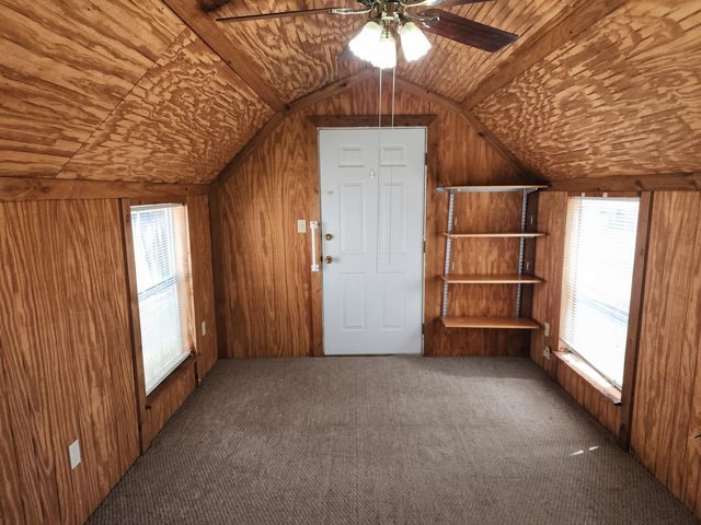 15 Las Flores DR, Wimberley, TX 78676