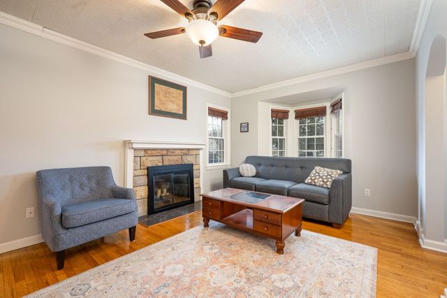 4011 Fagen Drive, Des Moines, IA 50310