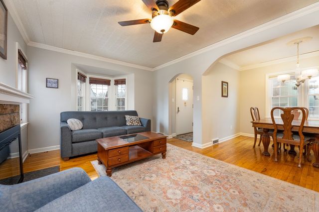 4011 Fagen Drive, Des Moines, IA 50310