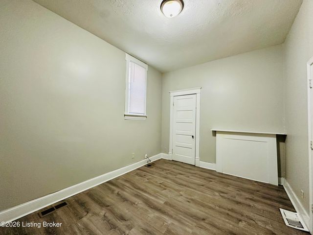 409 N 20th St, Louisville, KY 40203