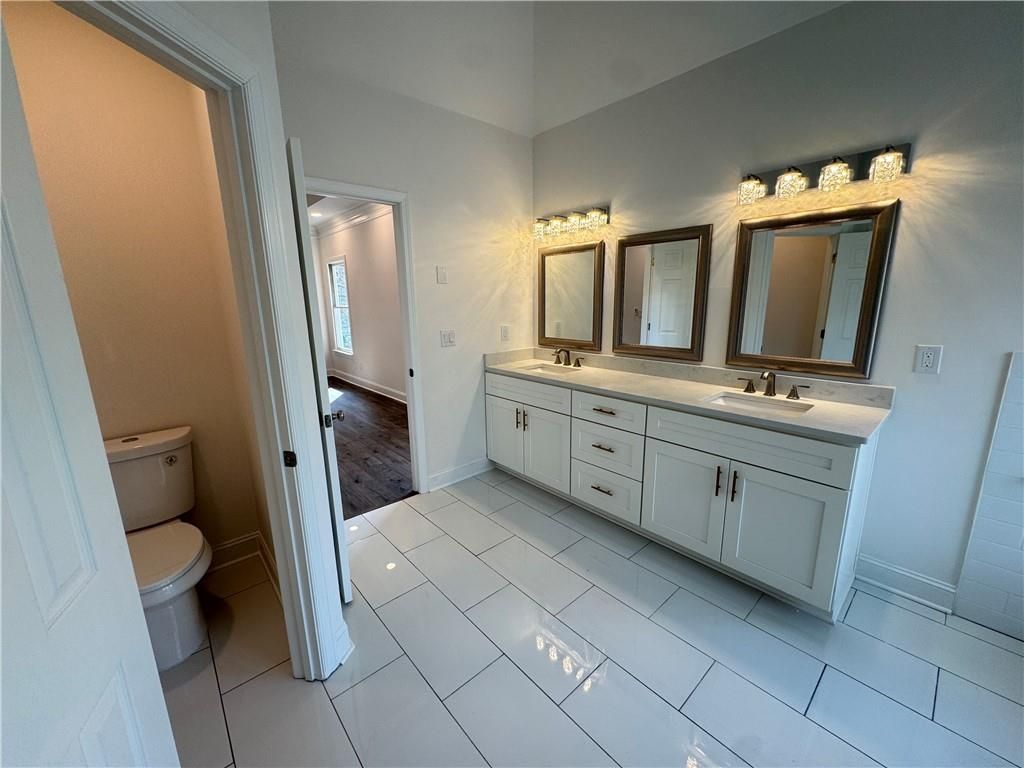 Image 16 of property listing at 9240 Prestwick Club Drive, Duluth, GA 30097