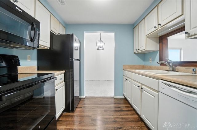 1016 Hidden Landing Trail F, Dayton, OH 45449