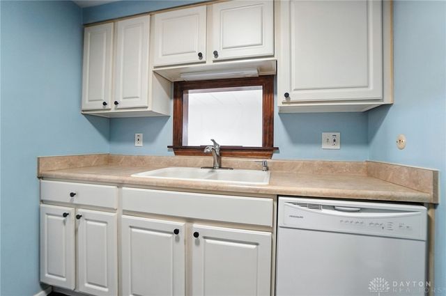 1016 Hidden Landing Trail F, Dayton, OH 45449