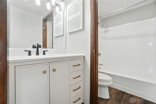 1016 Hidden Landing Trail F, Dayton, OH 45449