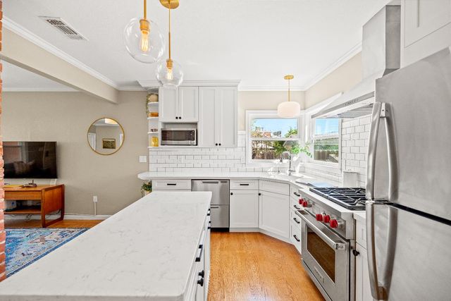 847 56th St, Sacramento, CA 95819