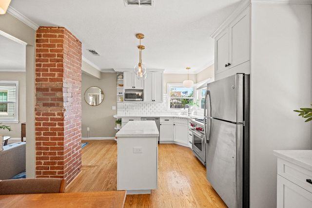 847 56th St, Sacramento, CA 95819