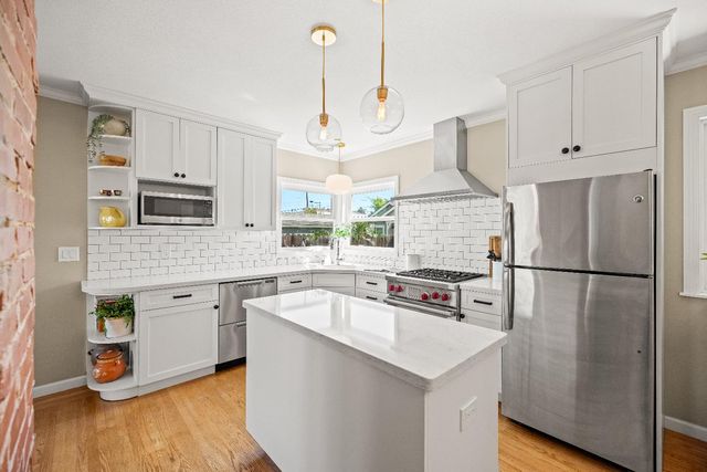 847 56th St, Sacramento, CA 95819