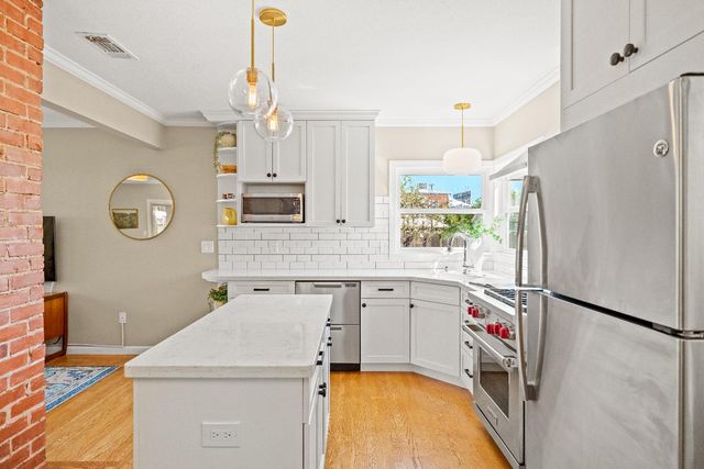 847 56th St, Sacramento, CA 95819