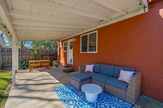 847 56th St, Sacramento, CA 95819