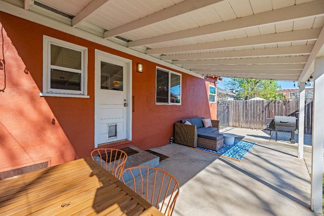 847 56th St, Sacramento, CA 95819