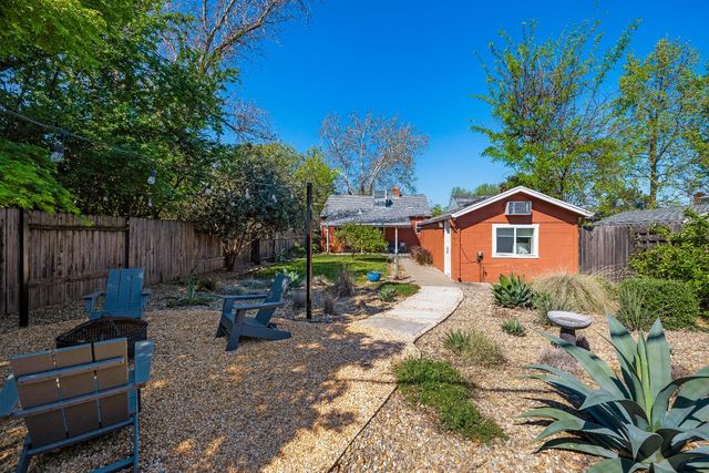 847 56th St, Sacramento, CA 95819