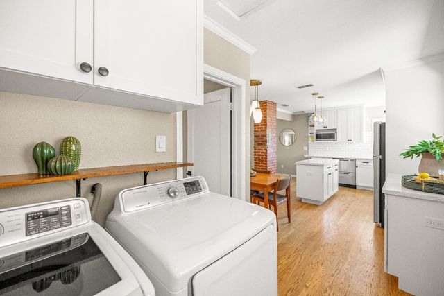 847 56th St, Sacramento, CA 95819