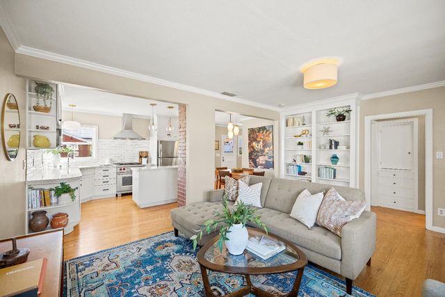 847 56th St, Sacramento, CA 95819