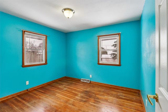 2606 E 39th Street, Des Moines, IA 50317