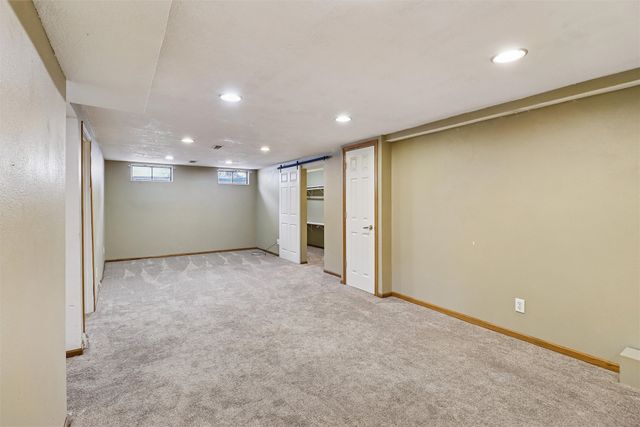 2606 E 39th Street, Des Moines, IA 50317