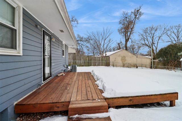 2606 E 39th Street, Des Moines, IA 50317