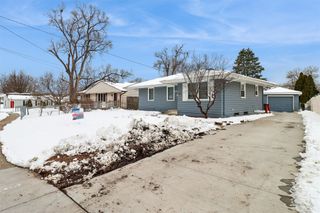 2606 E 39th Street, Des Moines, IA 50317