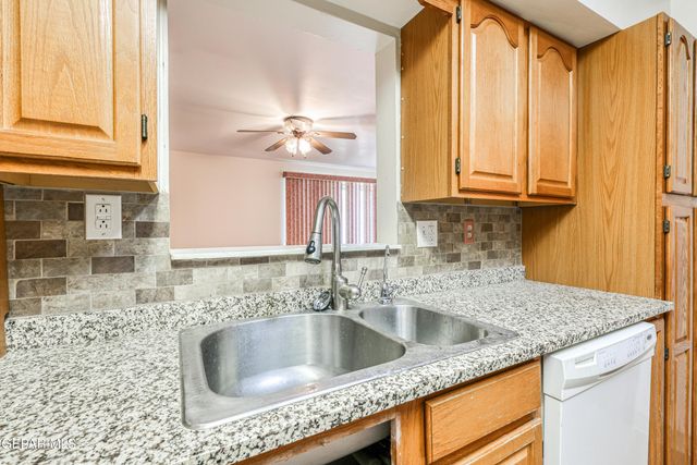 5404 RAYMOND TELLES Drive, El Paso, TX 79924