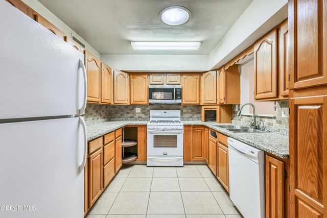 5404 RAYMOND TELLES Drive, El Paso, TX 79924