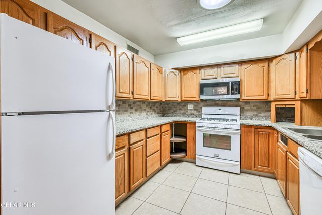 5404 RAYMOND TELLES Drive, El Paso, TX 79924