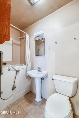 5404 RAYMOND TELLES Drive, El Paso, TX 79924