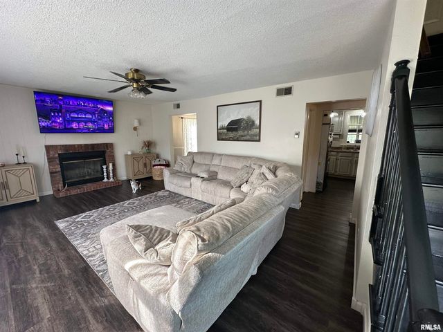 1307 CHARLES Street, Carterville, IL 62918