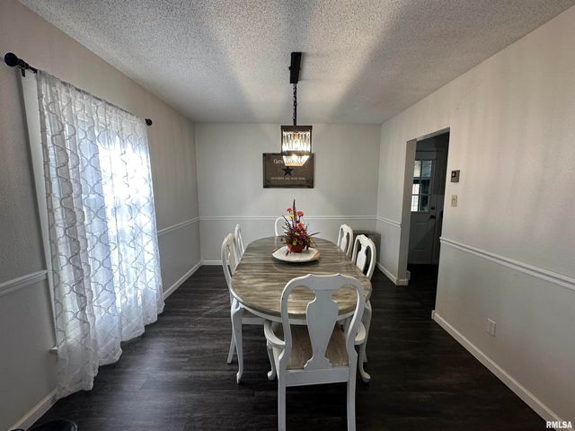 1307 CHARLES Street, Carterville, IL 62918