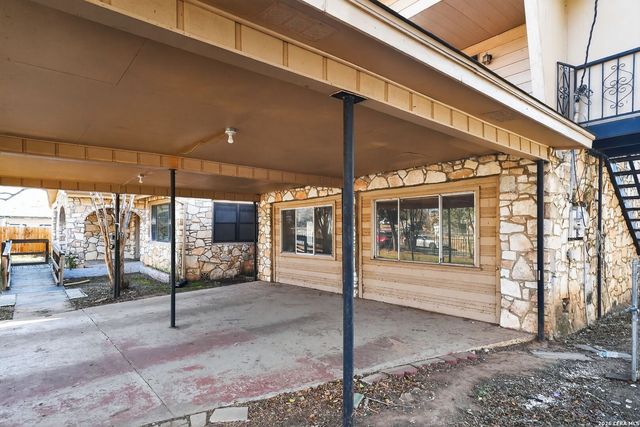 761 Avenue F, Poteet, TX 78065