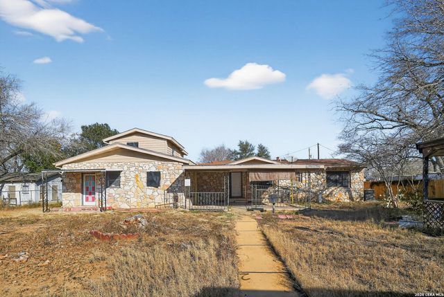 761 Avenue F, Poteet, TX 78065