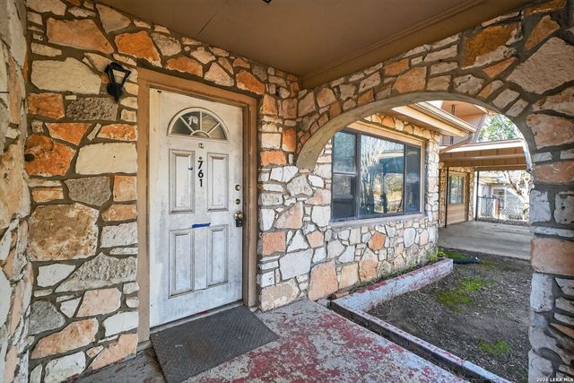 761 Avenue F, Poteet, TX 78065