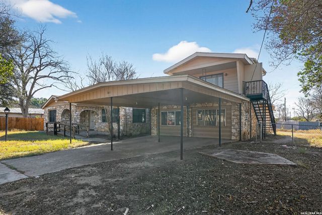 761 Avenue F, Poteet, TX 78065