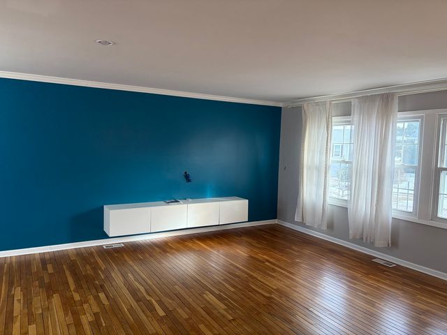 1200 Glen Lane, Hoffman Estates, IL 60169