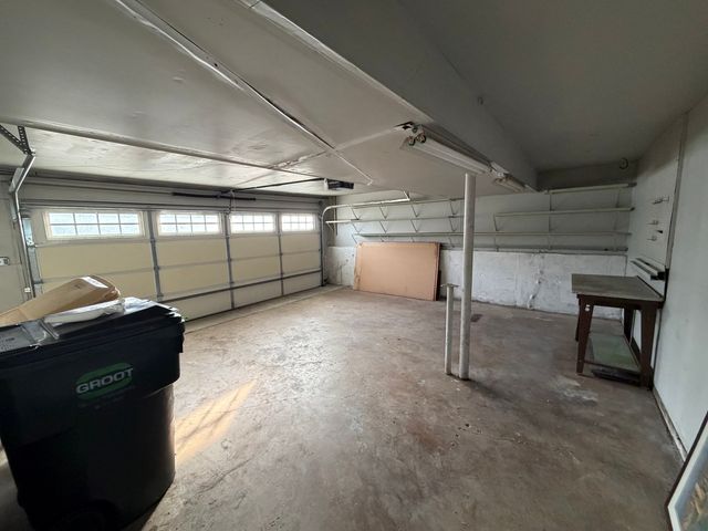 1200 Glen Lane, Hoffman Estates, IL 60169