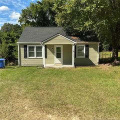 210 Sunset Avenue, Fayetteville, NC 28301