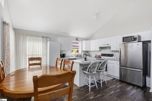 531 Everette Butler Drive, Inman, SC 29349