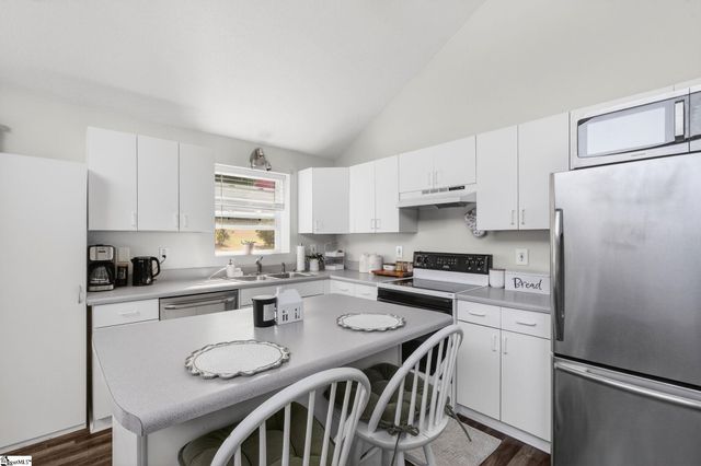 531 Everette Butler Drive, Inman, SC 29349