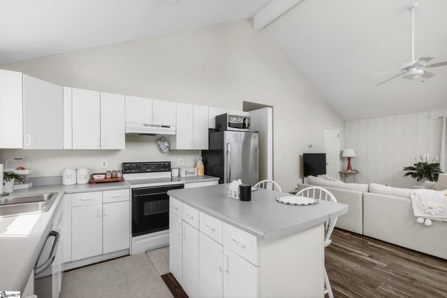 531 Everette Butler Drive, Inman, SC 29349