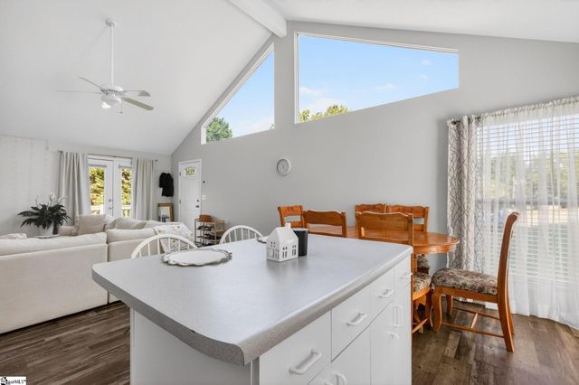 531 Everette Butler Drive, Inman, SC 29349